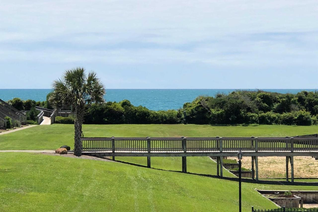 Bright Emerald Isle Condo With Private Beach Access! ภายนอก รูปภาพ